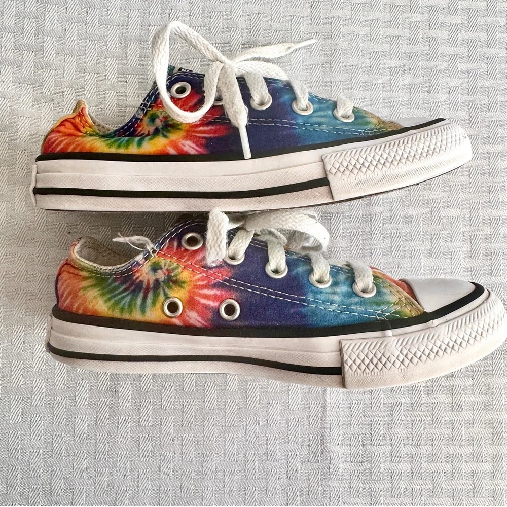 Converse All Star Youth Size 12 Rainbow Tie Dye Low Top Canvas Sneakers